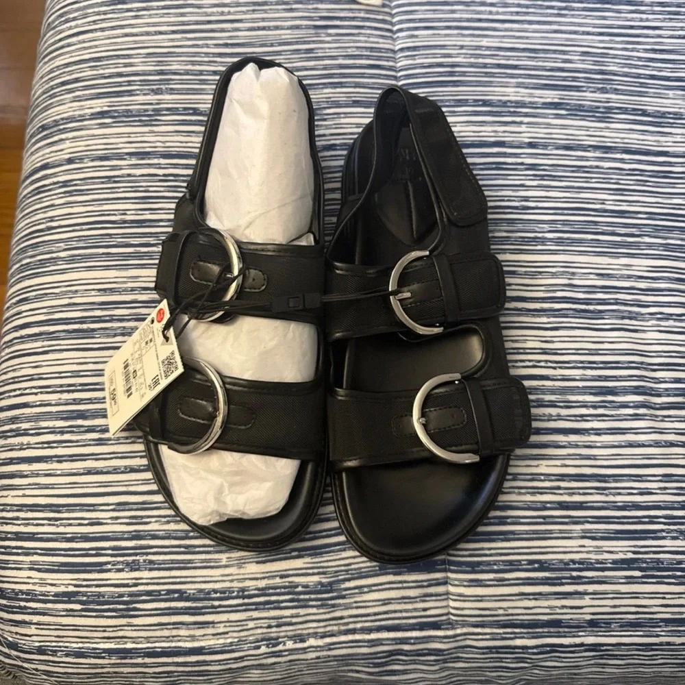 Zara Black Buckle Sandals - Picture 1 of 1